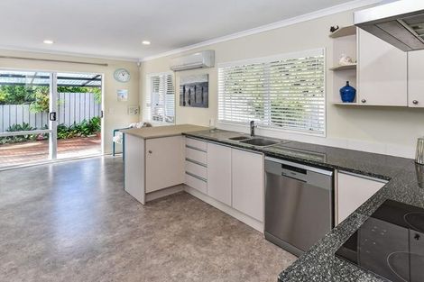 Photo of property in 2b Cliff Road, Papakura, 2110