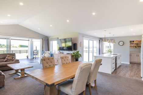 Photo of property in 467 Lees Road, Feilding, 4775