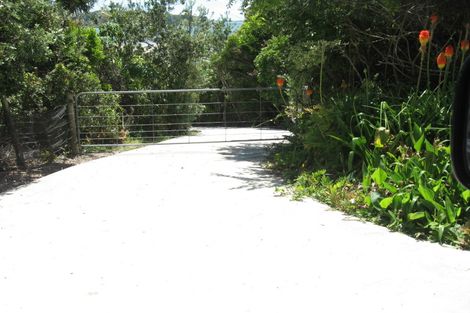 Photo of property in 12 Bush Point Road, Cable Bay, 0420