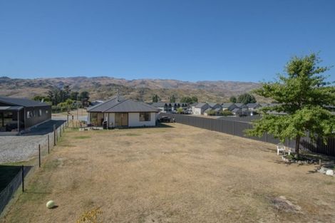 Photo of property in 8 Perriam Place, Mount Pisa, Cromwell, 9383