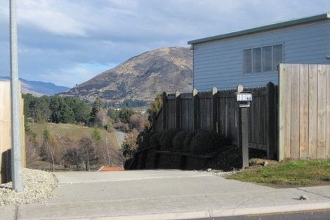 Photo of property in 16 Plantation Road, Wanaka, 9305