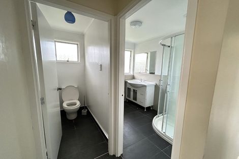 Photo of property in 53 Donovan Avenue, Massey, Auckland, 0614