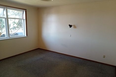 Photo of property in 26 Eastglen Road, Glen Eden, Auckland, 0602