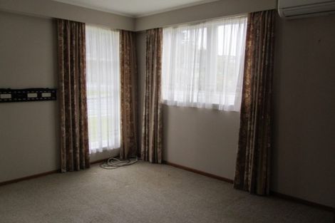 Photo of property in 1/15 Mangaroa Hill Road, Maoribank, Upper Hutt, 5018