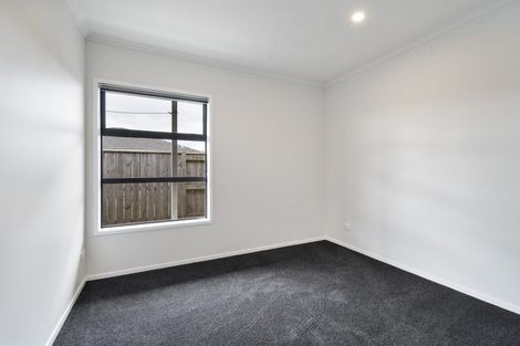 Photo of property in 11 Coutts Way, Fitzherbert, Palmerston North, 4410