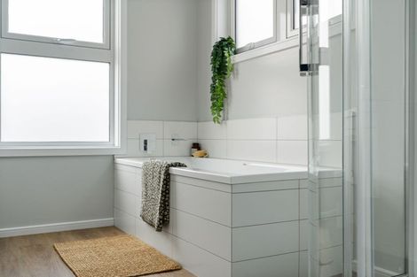 Photo of property in 8 Porokaiwhiri Street, Crofton Downs, Wellington, 6035