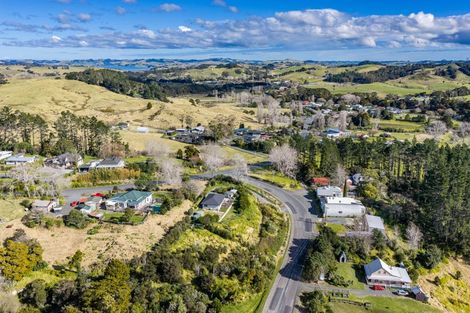 Photo of property in 3241 Paparoa-oakleigh Road, Paparoa, 0571