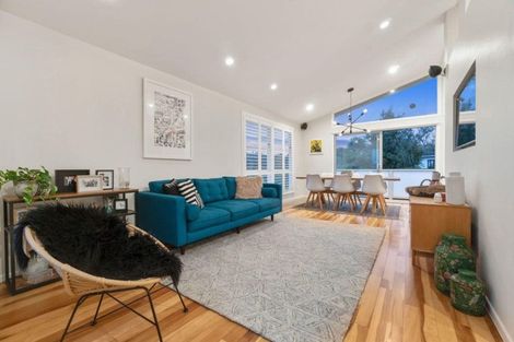 Photo of property in 27 Taioma Crescent, Te Atatu Peninsula, Auckland, 0610