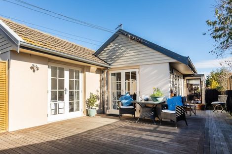 Photo of property in 87 Abberley Crescent, St Albans, Christchurch, 8014