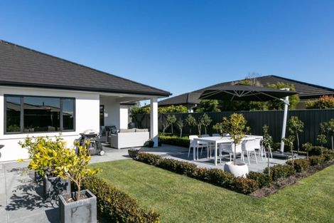 Photo of property in 21 Haast Place, Poraiti, Napier, 4112