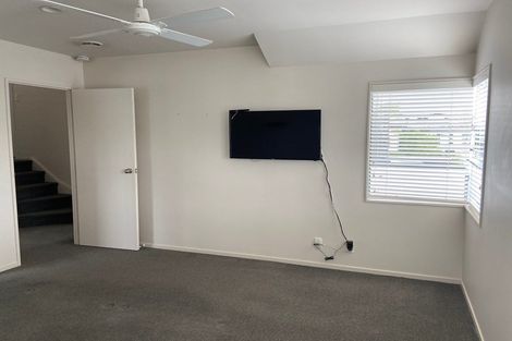 Photo of property in 1/17 Hart Road, Hauraki, Auckland, 0622