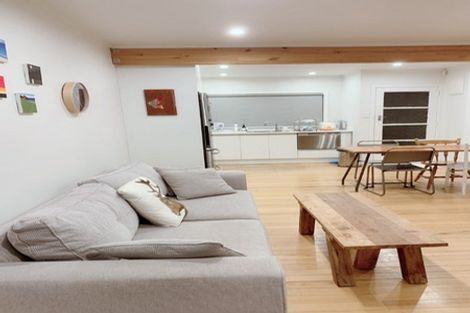 Photo of property in 2/134 Onewa Road, Northcote, Auckland, 0627