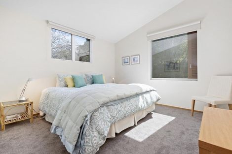Photo of property in 16 Earnslaw Terrace, Queenstown, 9300