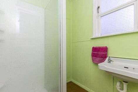 Photo of property in 24 Hudson Street, Island Bay, Wellington, 6023