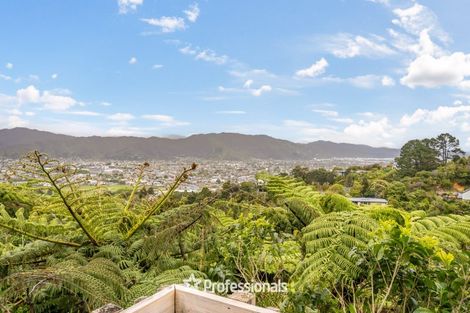 Photo of property in 6 Avonlea Grove, Belmont, Lower Hutt, 5010