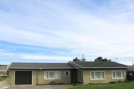 Photo of property in 40 Nelson Street, Foxton Beach, Foxton, 4815