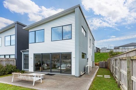 Photo of property in 18a Omaka Place, Aotea, Porirua, 5024