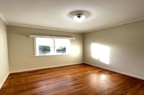 Photo of property in 89 Forrest Hill Road, Milford, Auckland, 0620