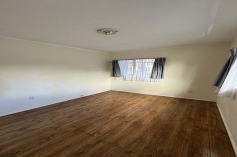 Photo of property in 1/19 College Road, Northcote, Auckland, 0627