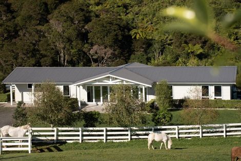 Photo of property in 6 Bridle Way, Hunua, Papakura, 2583