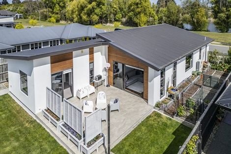 Photo of property in 52 Beachvale Drive, Kaiapoi, 7630