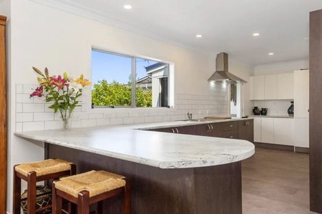 Photo of property in 55 Forest Lake Road, Forest Lake, Hamilton, 3200