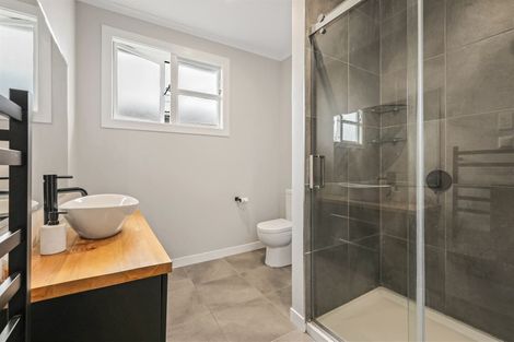 Photo of property in 1 Leitch Street, Somerfield, Christchurch, 8024