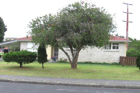 Photo of property in 15 Tawavale Crescent, Totara Vale, Auckland, 0629