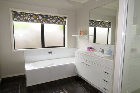 Photo of property in 72 Crampton Road, Reefton, 7830