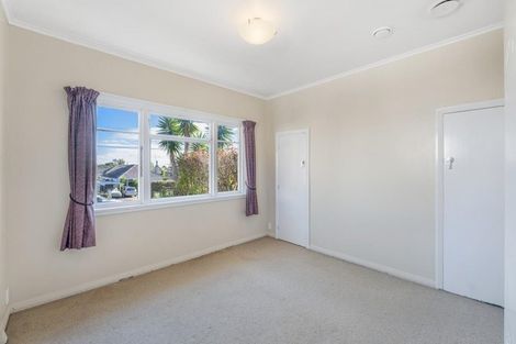 Photo of property in 411 Carrington Street, Upper Vogeltown, New Plymouth, 4310