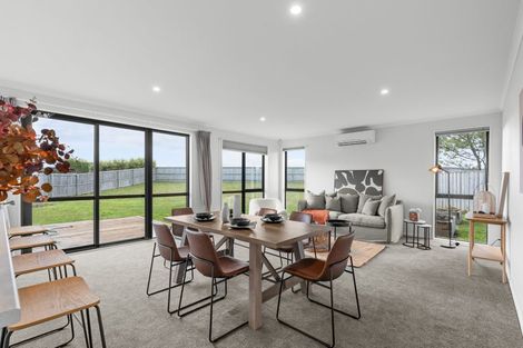 Photo of property in 10 Sholto Duncan Crescent, Halswell, Christchurch, 8025