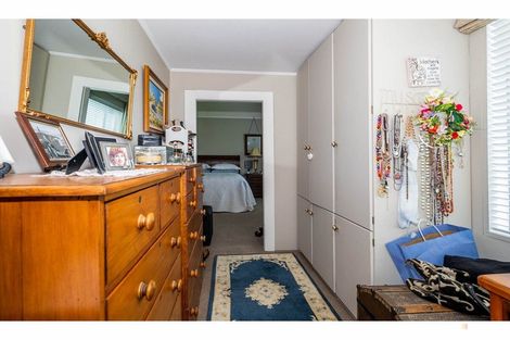 Photo of property in 12 Parsonage Road, Waimate, 7924