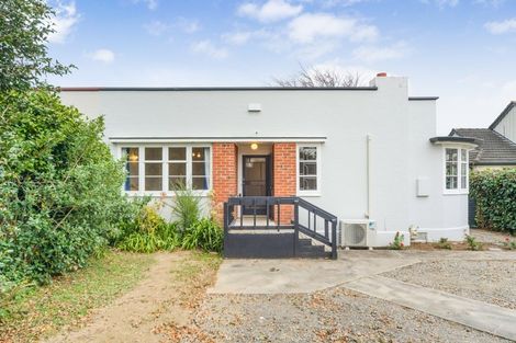 Photo of property in 90 Savage Crescent, West End, Palmerston North, 4412