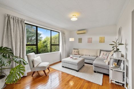 Photo of property in 16 Dunedin Street, Redwood, Christchurch, 8051