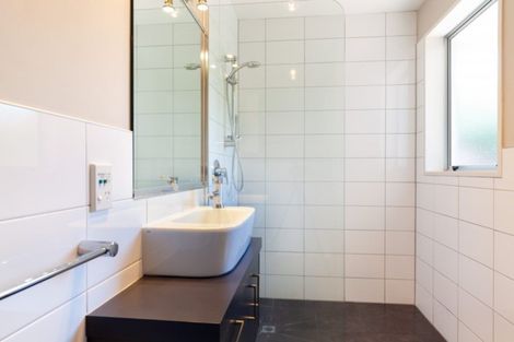 Photo of property in 9a Kereru Place, Upper Vogeltown, New Plymouth, 4310