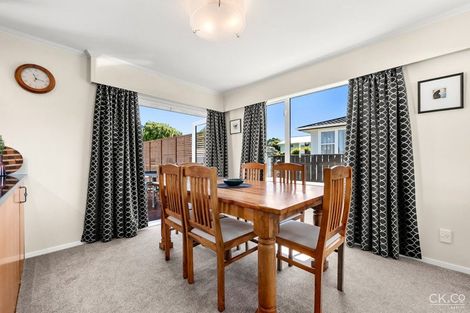 Photo of property in 71 Holdsworth Avenue, Trentham, Upper Hutt, 5018