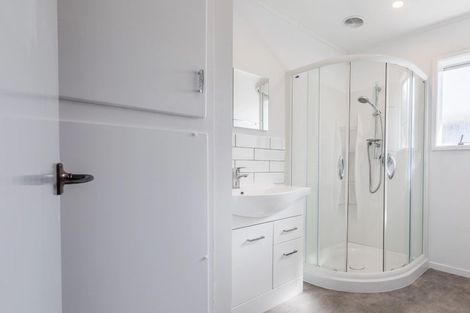 Photo of property in 2/16 Akehurst Avenue, New Lynn, Auckland, 0600