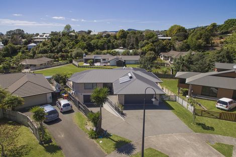 Photo of property in 25 Hawk Place, Welcome Bay, Tauranga, 3112