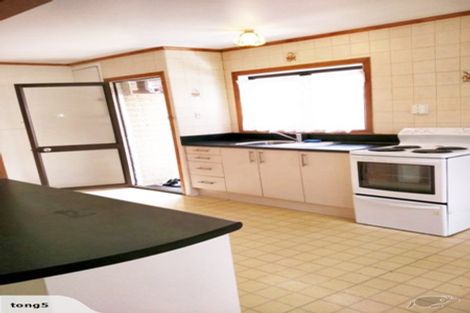 Photo of property in 29 Fairdene Avenue, Henderson, Auckland, 0610