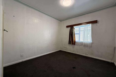 Photo of property in 8 Phillip Street, Johnsonville, Wellington, 6037