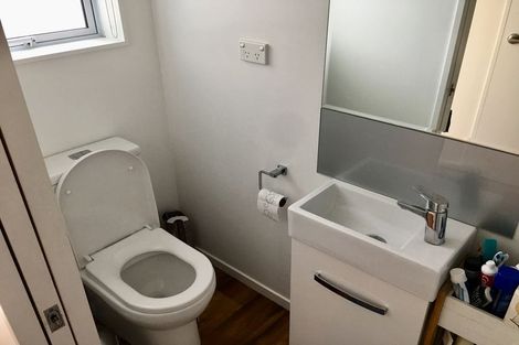 Photo of property in 390a Bucklands Beach Road, Bucklands Beach, Auckland, 2012