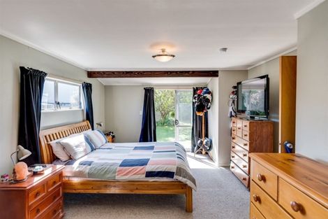 Photo of property in 16 Townshend Crescent, Greenmeadows, Napier, 4112