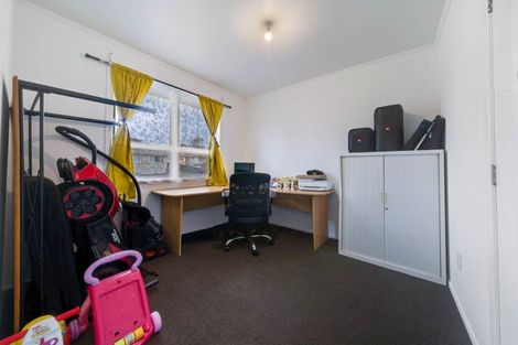 Photo of property in 5 Malmo Place, Manurewa, Auckland, 2102