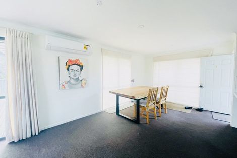 Photo of property in 70a Hobsonville Road, West Harbour, Auckland, 0618