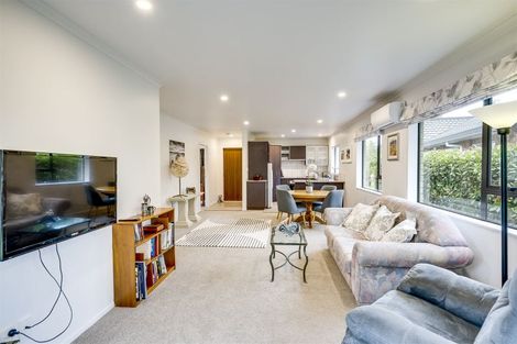 Photo of property in Parkvale Estate, 1232/7 Howard Street, Parkvale, Hastings, 4122