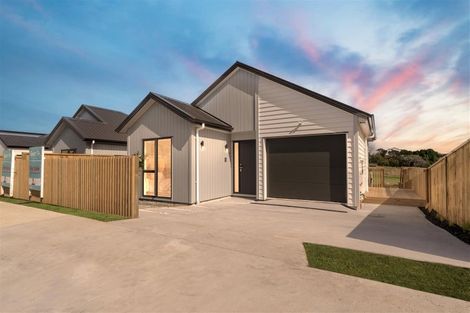 Photo of property in 34 Whakairo Crescent, Gulf Harbour, Whangaparaoa, 0930