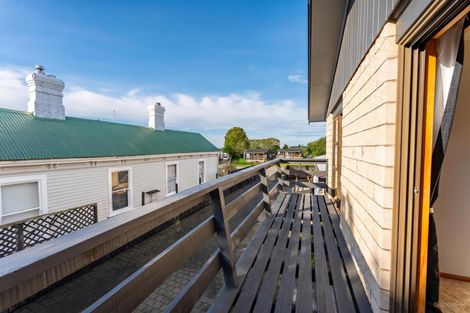 Photo of property in 12 Timaru Road, Waimate, 7924