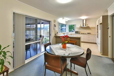 Photo of property in 2 Tuakura Way, The Gardens, Auckland, 2105