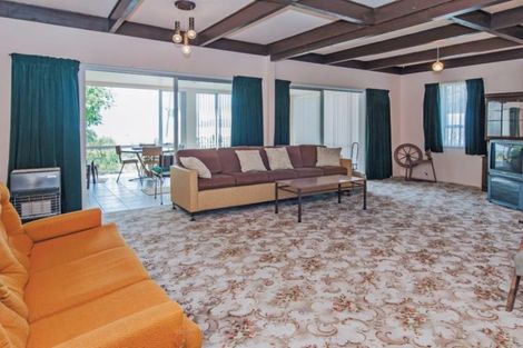 Photo of property in 5 Holmes Bay Road, Pigeon Bay, 7583