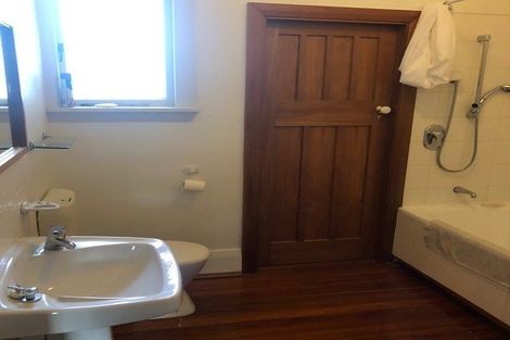 Photo of property in 11 Clissold Street, Merivale, Christchurch, 8014